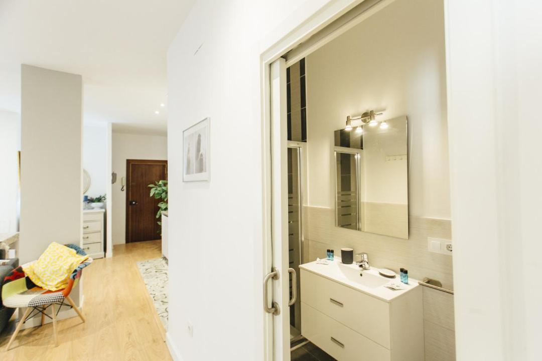Bright And Comfortable- 2D 2B- Conde De Torrejon 세비야 외부 사진
